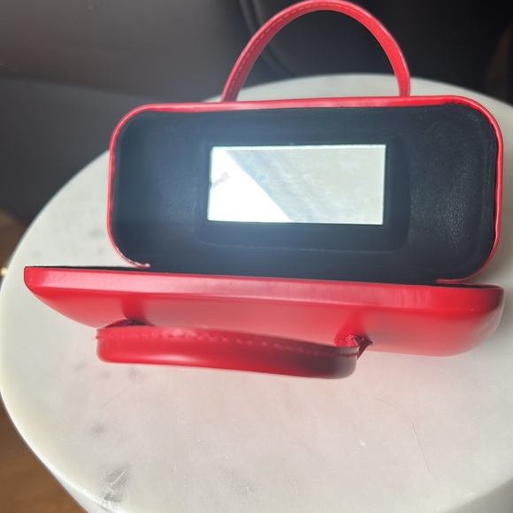 Ellen Tracy Sunglass Case - Picture 3 of 4